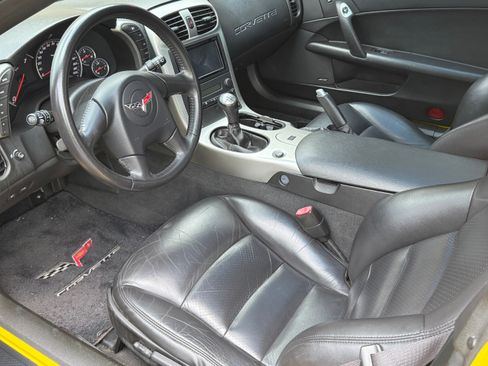 Used 2005 Chevrolet Corvette Coupe w/ Preferred Equipment Group image 8