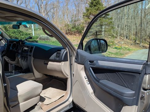 Used 2008 Toyota 4Runner Sport image 16