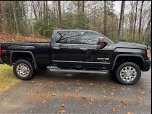 Used 2016 GMC Sierra 2500 SLT w/ All-Terrain HD Package image 1