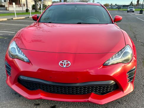 Used 2017 Toyota 86 image 6