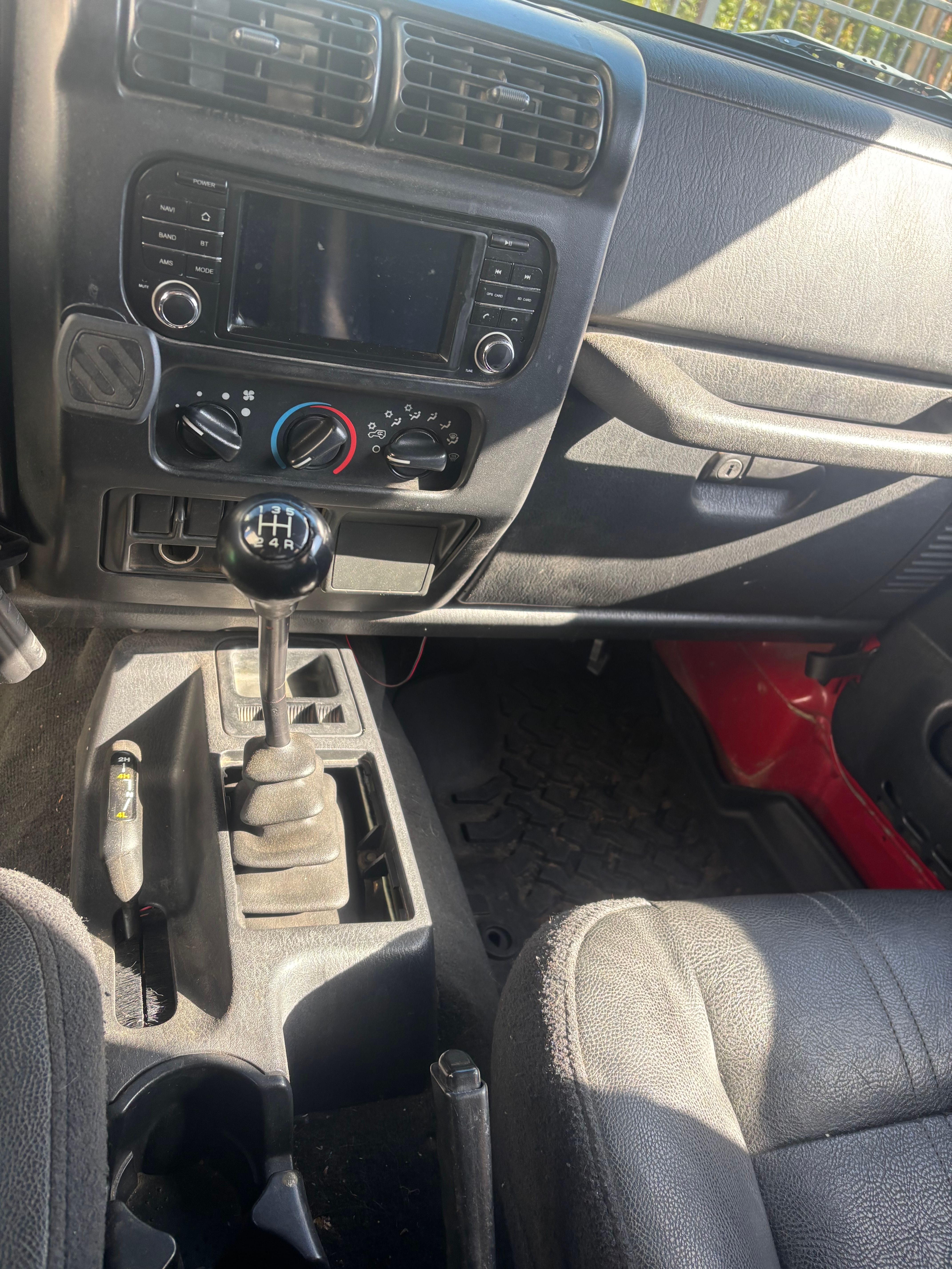 Used 2003 Jeep Wrangler X AWD/4WD image 8