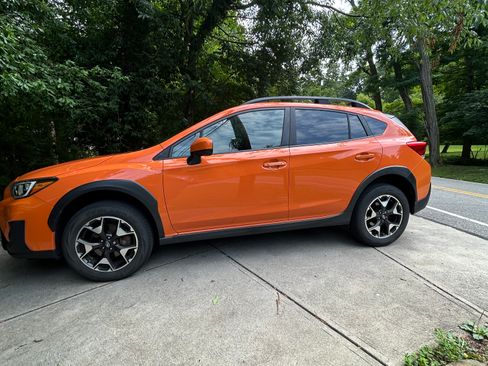 Used 2019 Subaru Crosstrek 2.0i Premium AWD/4WD image 2