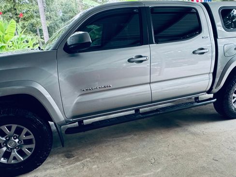 Used 2016 Toyota Tacoma SR5 image 2