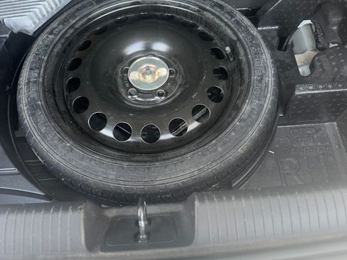 Used 2017 Chevrolet Cruze Premier image 12