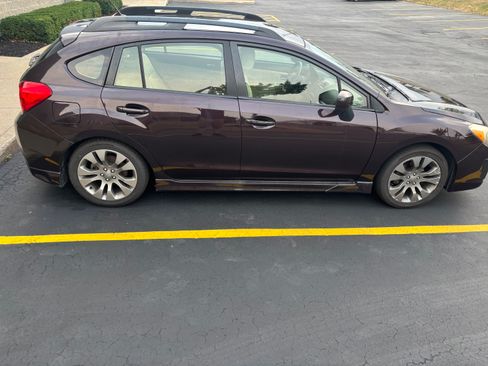 Used 2013 Subaru Impreza 2.0i Sport Premium image 11