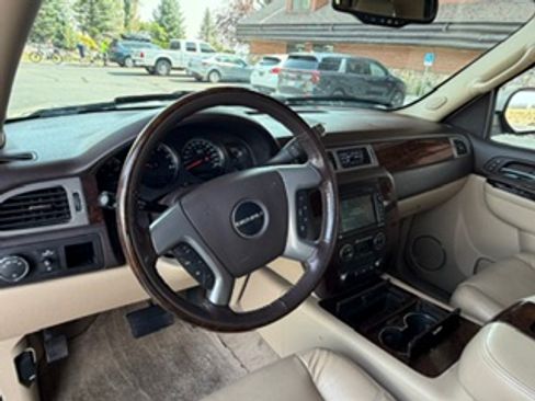 Used 2011 GMC Yukon XL Denali AWD/4WD image 15