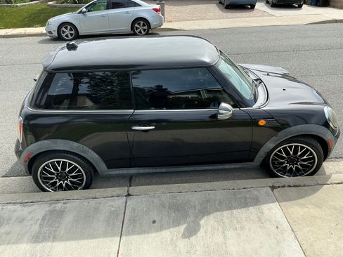 Used 2010 MINI Cooper Hardtop image 10