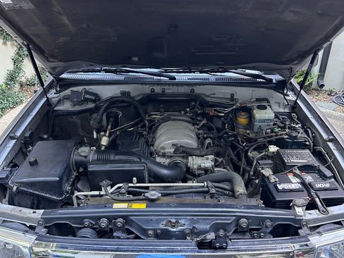 Used 2002 Toyota Land Cruiser image 13