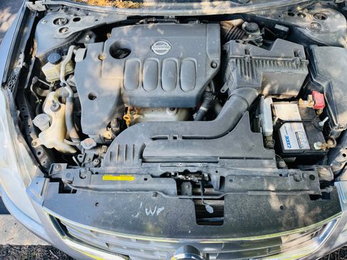 Used 2010 Nissan Altima 2.5 S FWD image 12