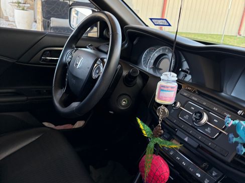 Used 2016 Honda Accord Sport image 26