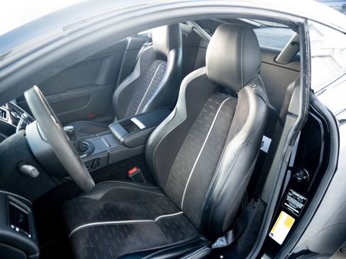 Used 2015 Aston Martin V8 Vantage GT image 13