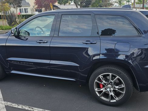 Used 2018 Jeep Grand Cherokee SRT image 11