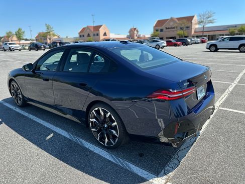 Used 2024 BMW 540i xDrive w/ M Sport Package image 8