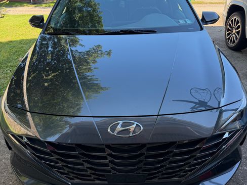 Used 2021 Hyundai Elantra SEL w/ Convenience + Premium Package FWD image 8