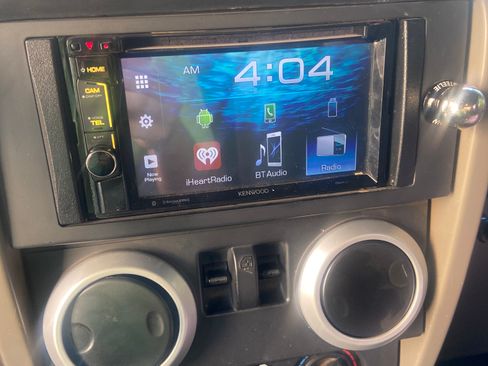 Used 2010 Jeep Wrangler Sahara image 15