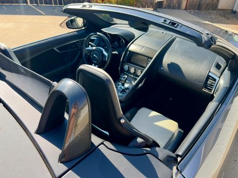 Used 2018 Jaguar F-TYPE R image 11