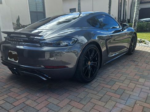 Used 2023 Porsche 718 Cayman S image 10