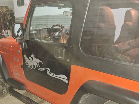 Used 2005 Jeep Wrangler X w/ Tire & Wheel Group (Ecco) image 15