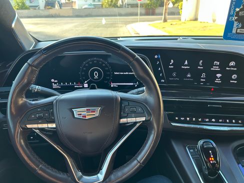 Used 2022 Cadillac Escalade Sport Platinum image 11