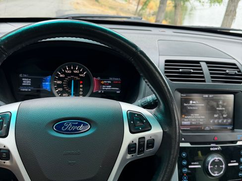 Used 2014 Ford Explorer Limited w/ Equipment Group 302A AWD/4WD image 11