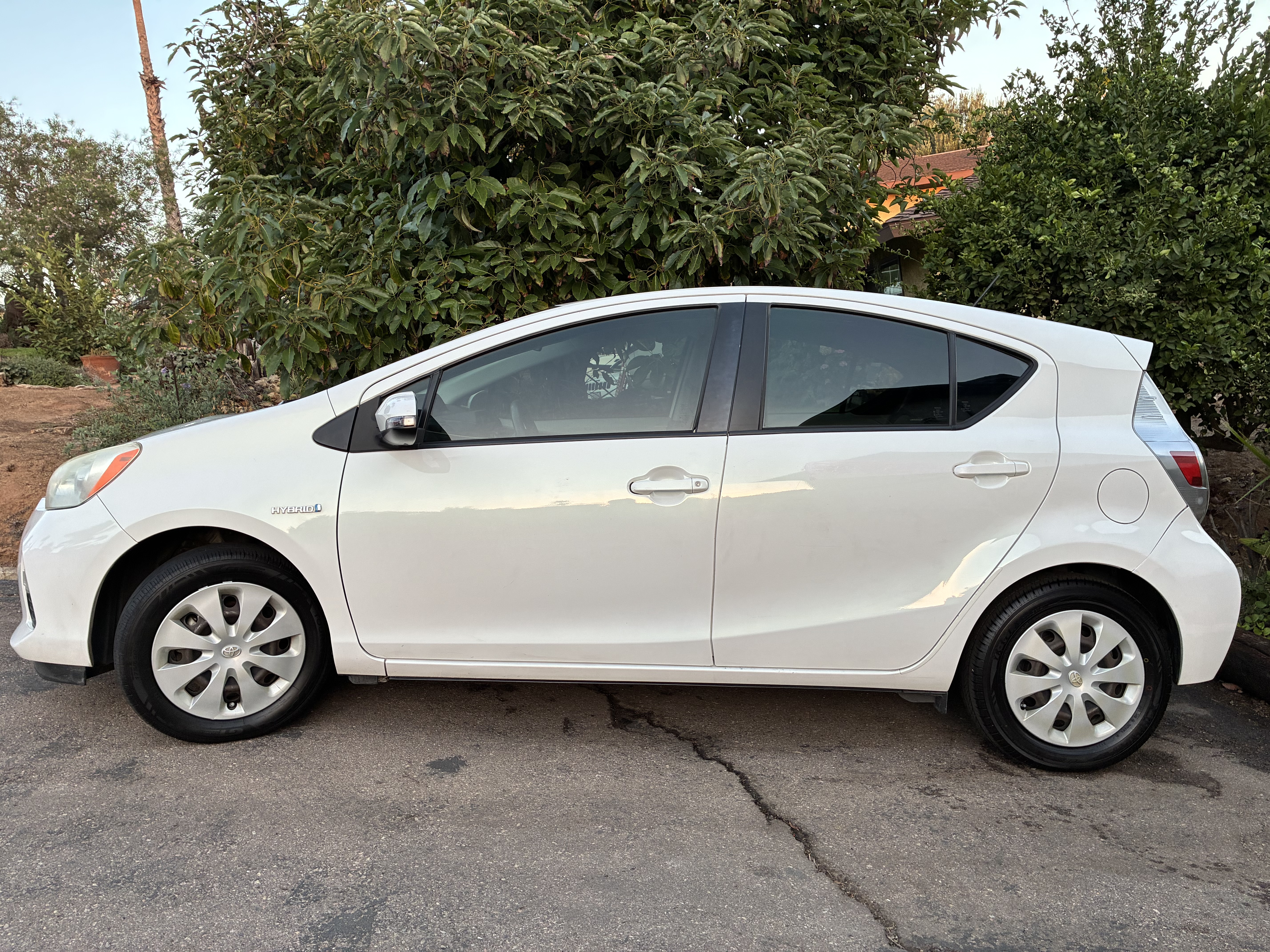 Used 2012 Toyota Prius C One FWD image 4