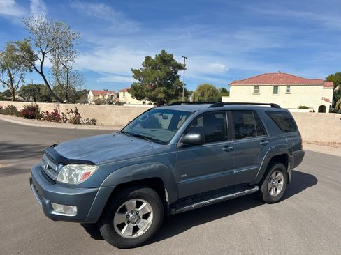 Used 2004 Toyota 4Runner Sport image 2
