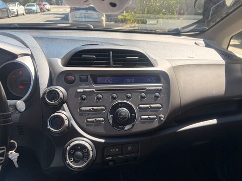 Used 2013 Honda Fit image 5