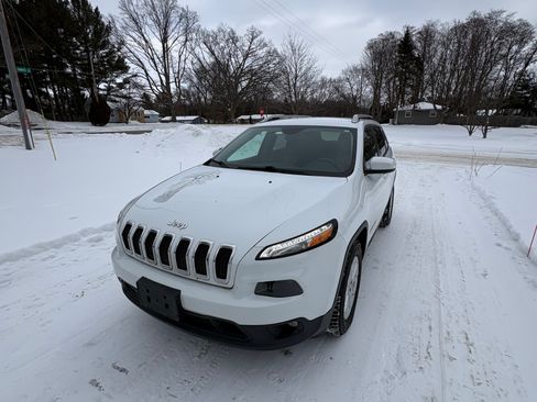Used 2014 Jeep Cherokee Latitude image 1