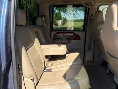 Used 2004 Ford F350 Lariat AWD/4WD image 18