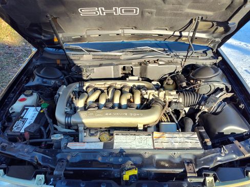 Used 1993 Ford Taurus SHO image 25