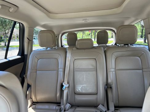 Used 2021 Lincoln Aviator Reserve w/ Equipment Group 201A AWD/4WD image 23