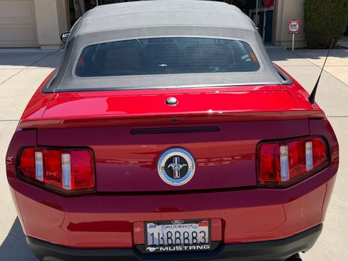 Used 2011 Ford Mustang Premium w/ Electronics Pkg image 6