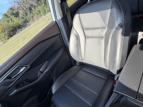Used 2021 Nissan Rogue SV w/ Premium Package FWD image 17