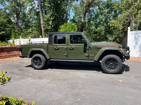 Used 2022 Jeep Gladiator Mojave w/ LED Lighting Group AWD/4WD image 2