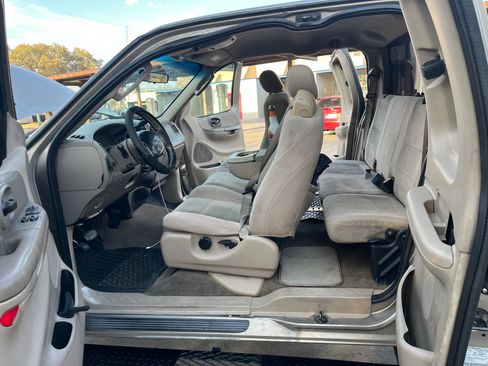 Used 2003 Ford F150 XLT image 13