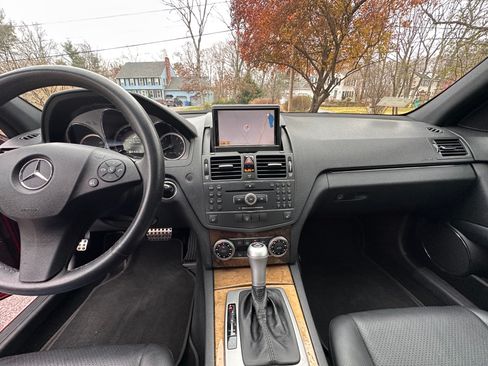 Used 2009 Mercedes-Benz C 350 Sport image 10