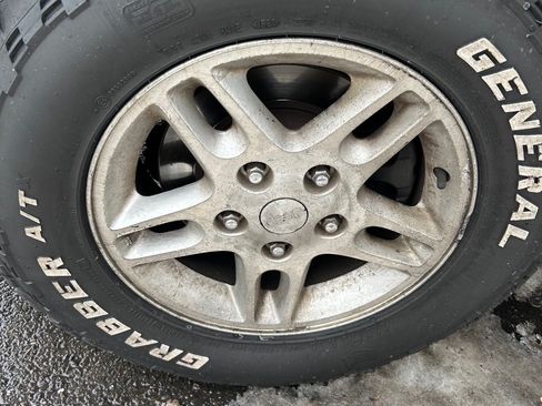 Used 2004 Jeep Grand Cherokee Laredo w/ Convenience Group image 4