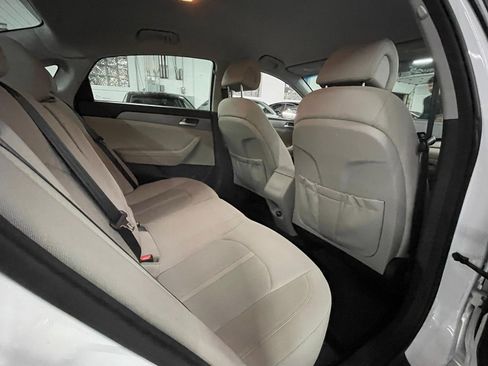 Used 2015 Hyundai Sonata SE image 14
