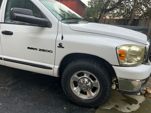 Used 2006 Dodge Ram 2500 Truck SLT RWD image 5