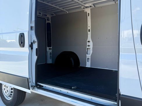 Used 2026 RAM ProMaster 2500 FWD image 11