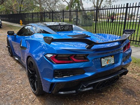 Used 2024 Chevrolet Corvette Z06 w/ Stealth Interior Trim Package image 4
