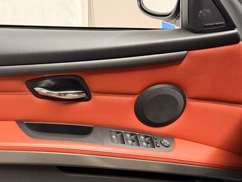 Used 2012 BMW 335i Convertible image 16