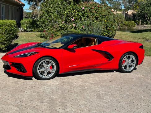 Used 2022 Chevrolet Corvette Stingray Premium Conv image 1