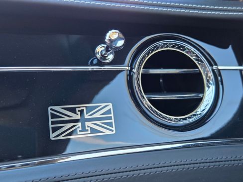 Used 2020 Bentley Continental GT image 13