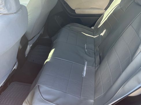 Used 2014 Subaru Forester 2.5i AWD/4WD image 9