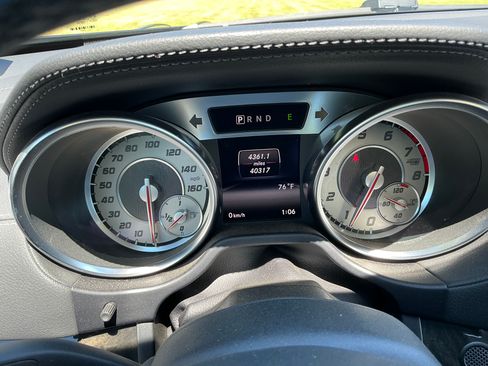 Used 2016 Mercedes-Benz SL 550 image 2