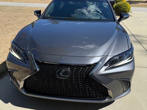 Used 2022 Lexus ES 350 F Sport w/ Accessory Package 2 image 4