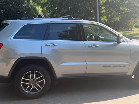 Used 2020 Jeep Grand Cherokee Limited w/ Trailer Tow Group IV AWD/4WD image 5