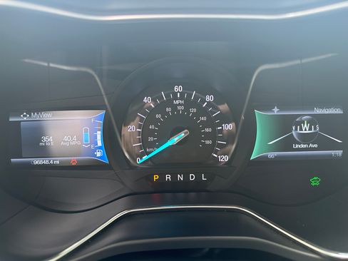 Used 2014 Ford Fusion SE w/ Equipment Group 502A FWD image 21