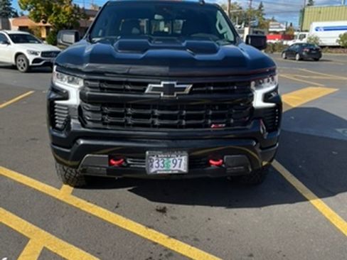 Used 2023 Chevrolet Silverado 1500 LT Trail Boss w/ Convenience Package II image 4